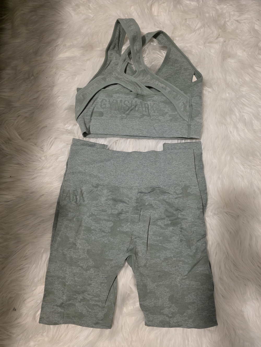 Gymshark Sage Green Seamless Scrunch Leggings & Bra Set - Light Green